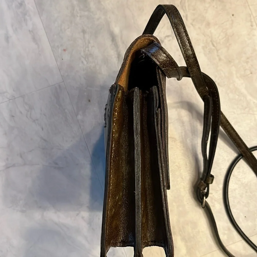 Patricia Nash New without tags  Crossbody bag  tooled Leather  bronze brown mint